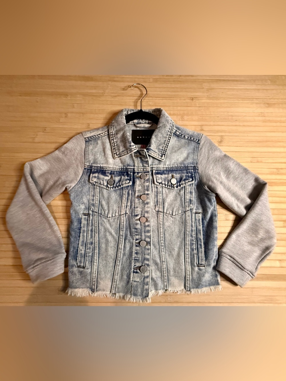 BLANKNYC “Be Like That" Denim Jacket with fleece hybrid knit sleeves - Girl’s M